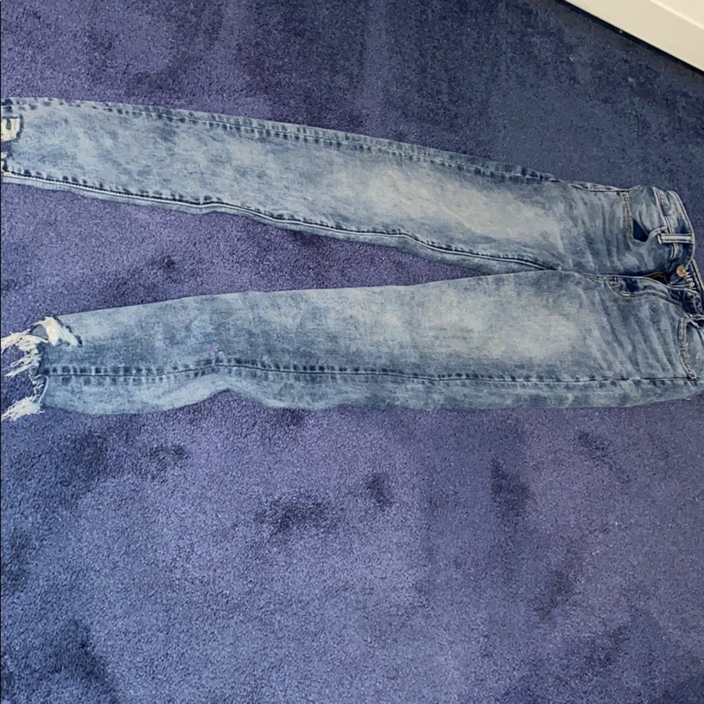 High waisted jeans